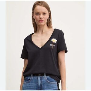 Desigual love life v neck t shirt size small